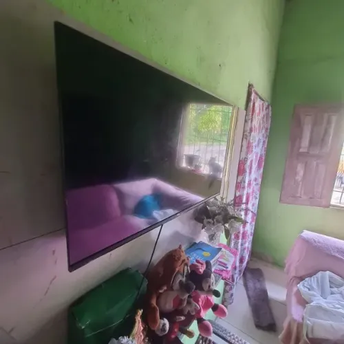 VENDO TV TCL SEMP COM DEFEITO