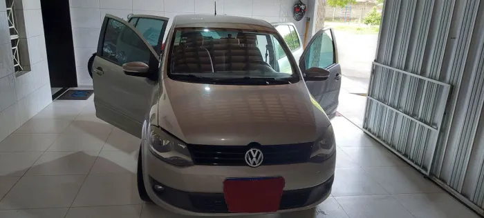 Volkswagen Fox 1.6 MI Total Flex 8V 5P 2013