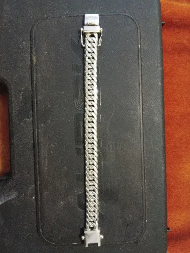 Vende-se linda Pulseira em Prata 925