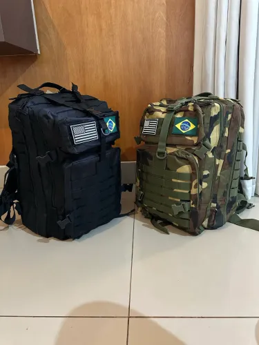 Mochila tática preto de ótima qualidade