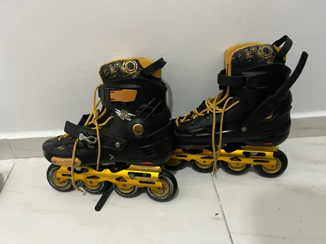 Patins Oxer Freestyle - In Line - Freestyle / Slalom - ABEC 9 - Base de Alumínio TAM 42