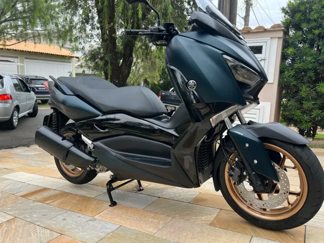 Xmax 2024 apenas 3.000km impecável