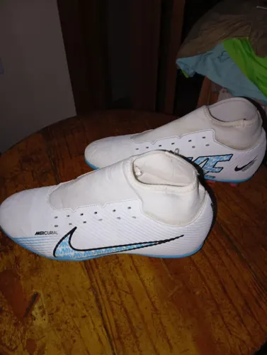 Chuteira Nike Mercurial número 40,semi-nova