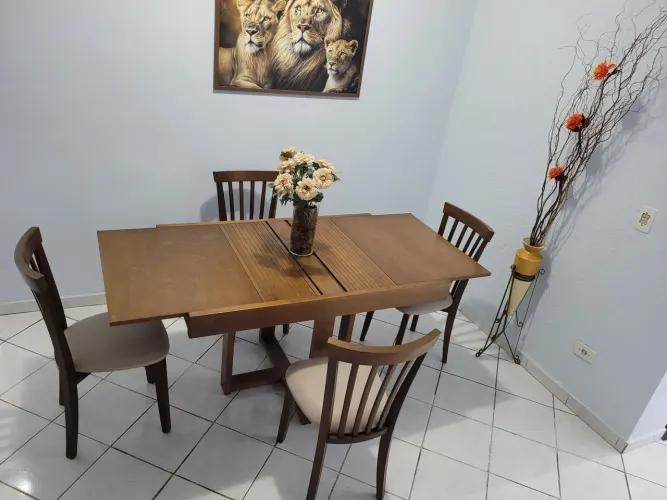 Mesa madeira 4 cadeiras