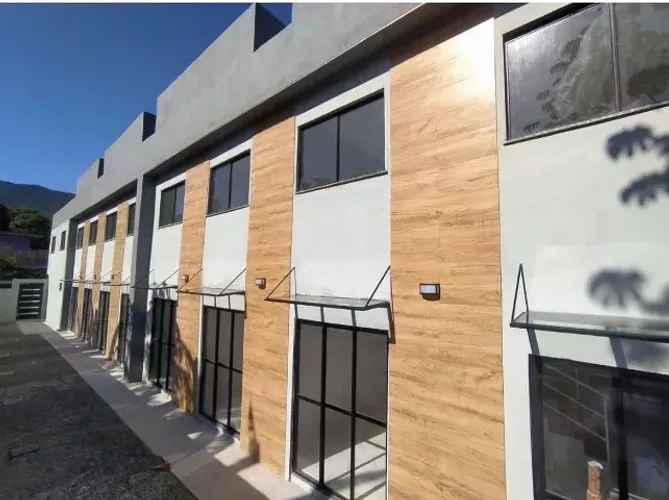 CASA PARA ALUGAR!