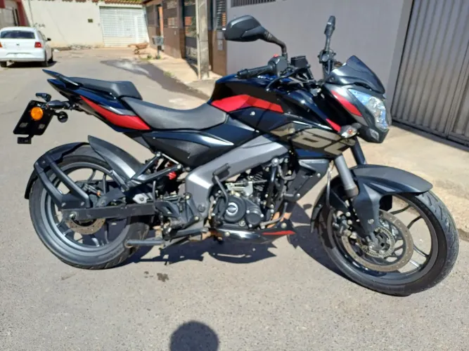 Bajaj Dominar 160 24/25