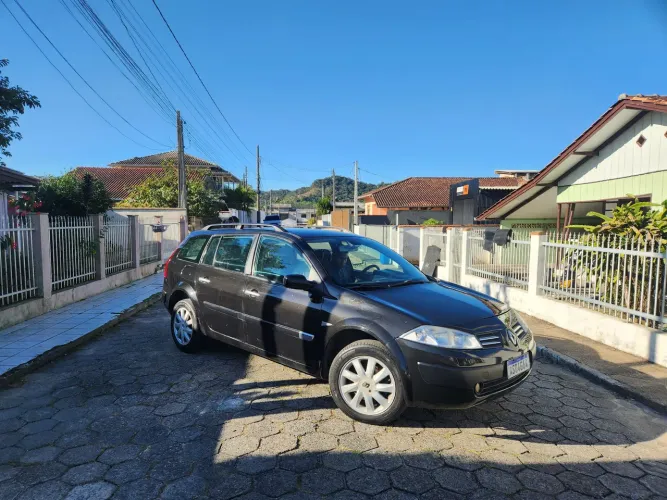 Renault Megane Grand Tour Dynam. Hi-flex 1.6 16V 2011