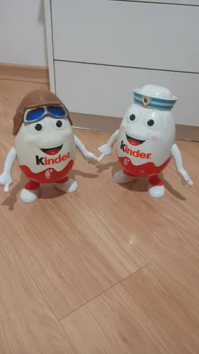 Bonecos Kinder ovo com espaço oco pra guardar coisas
