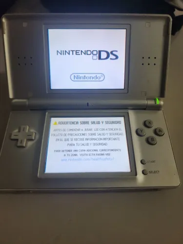 Nintendo Ds Lite Silver com marcas de uso Com jogos na memória carregador