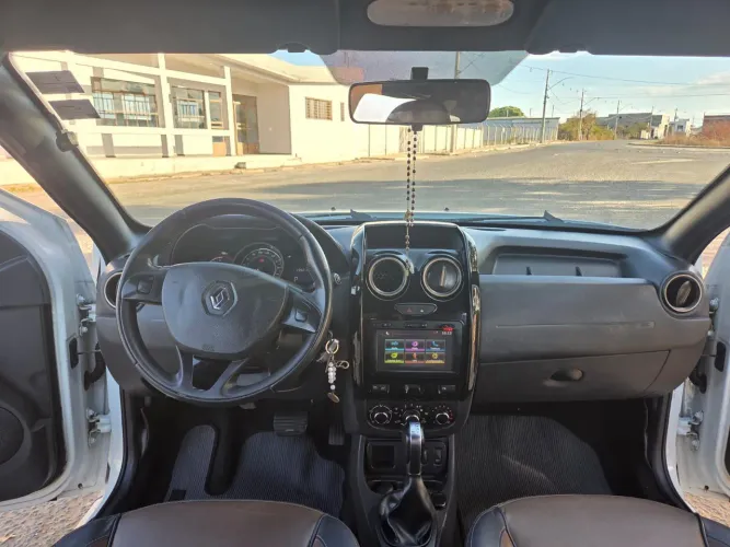 Renault Duster Dynamique 2.0 Hi-flex 16V Aut. 2017