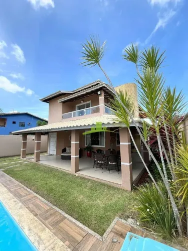 Casa à Venda no Condomínio Parque das Árvores, Jacuípe, 350m², 4 Suítes, Piscina, Energia 