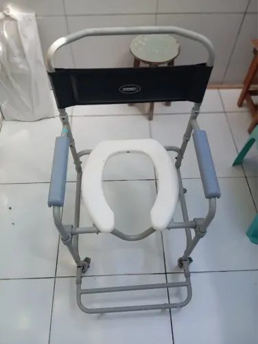 Doação Cadeira de banho 