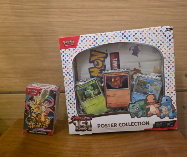 Kit Pokémon Box Poster Collection 151 e Mini Bundles Heróis Excelsos Inglês Lacrado