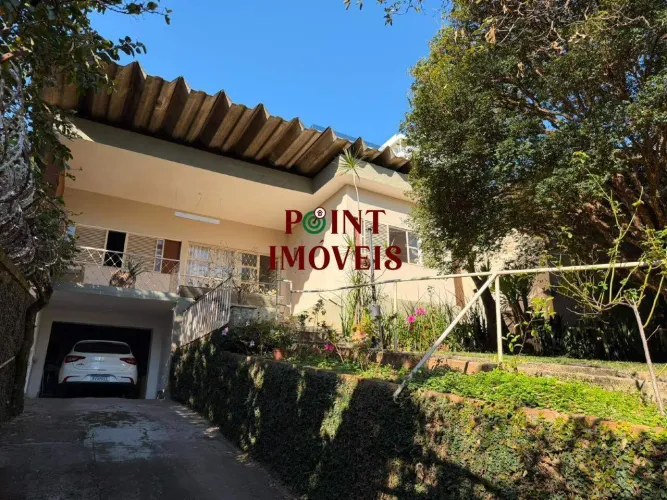 Casa a venda com 4 quartos 3 banheiro e 5 vagas de garagem - Salgado Filho - Belo Horizont