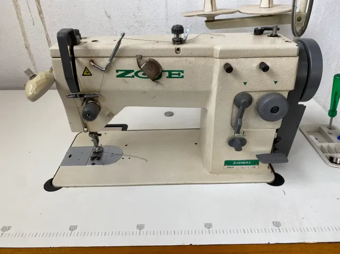 Maquina de costura zoje 20u zig zag industrial 