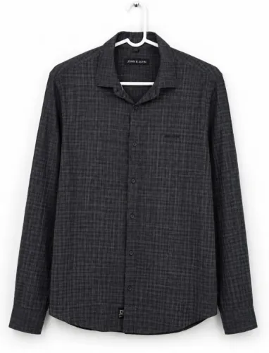 Camisa Masculina John John cor cinza escuro e detalhes tamanho G