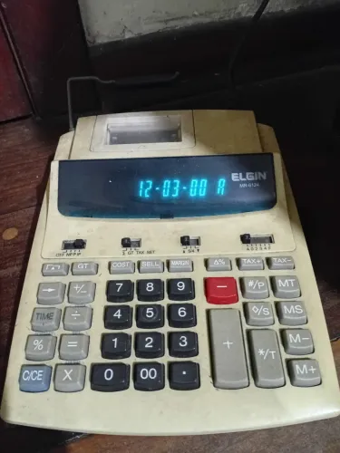 Maquina de calcular Elgin antiga Funcionando