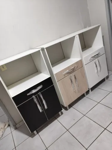 Balcão de microondas e forno 