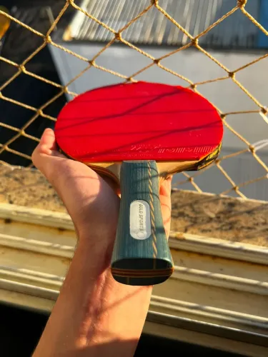 Raquete de Tênis de Mesa Gold Sports com Borrachas Vermelha e Preta - Ótimo Estado