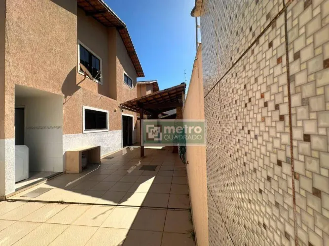 Casa com 3 dormitórios para alugar, 95 m² por R$ 3.704/mês - Ouro Verde - Rio das Ostras/R