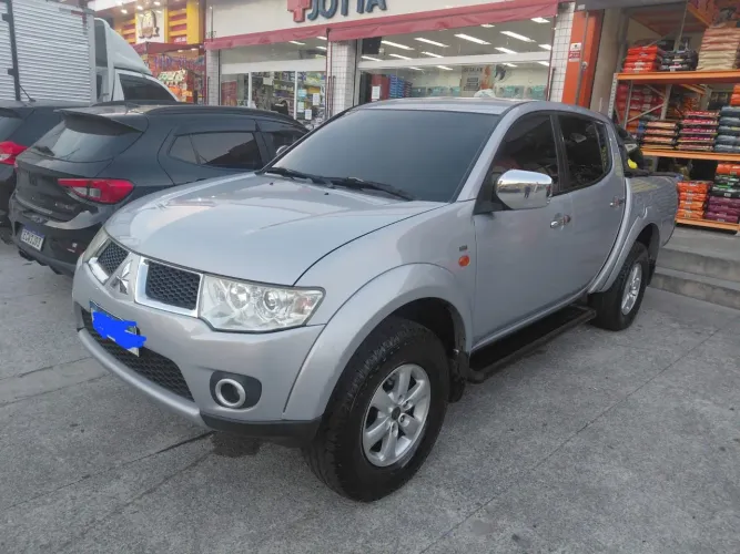 Mitsubishi L200 Triton HPE 3.5 CD V6 24V Flex Aut. 2013