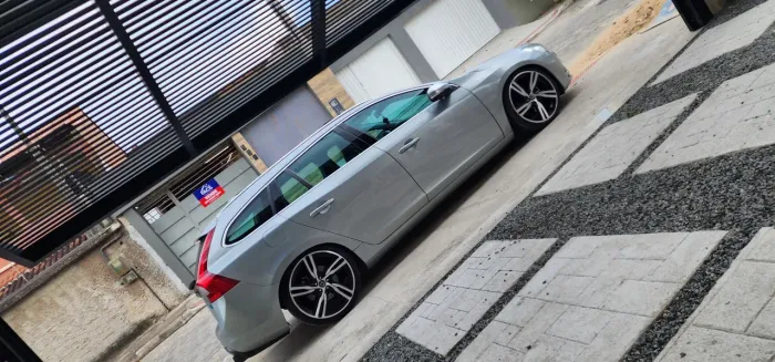 Volvo V60 T-5 R-desing 2.0 5P 2013