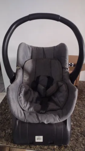 Vendo bebê conforto com base