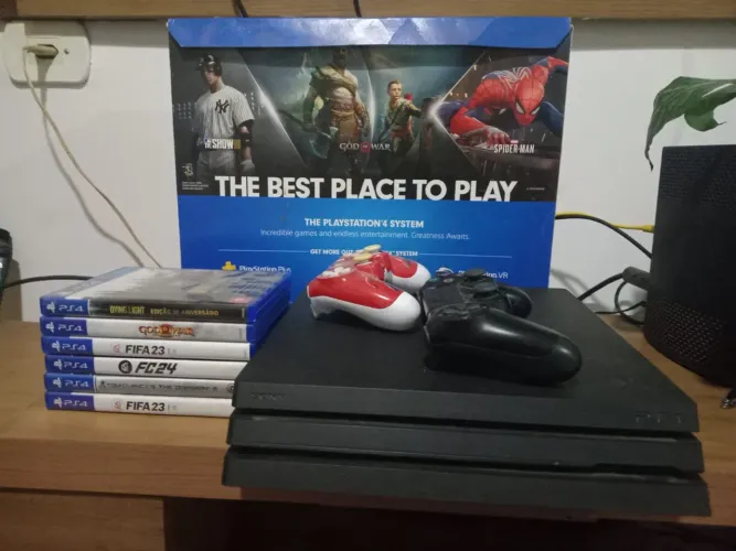 Playstation 4 PRO - 1 TB + Jogos + Controles