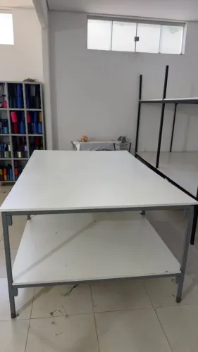 Mesa de corte desmontável 220 de comprimento e 145 largura
