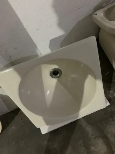 Vaso sanitario com caixa acoplada + pia