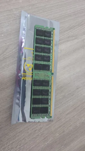 1x Pente Memoria RAM 16GB PC4 - SK Hynix