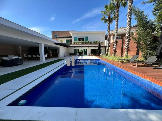 Casa à venda na Barra da Tijuca, Condomínio Park Palace. Projeto Duda Porto, 1070m², 5 suí