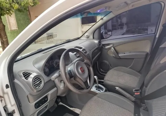 Fiat Grand Siena Essence 1.6 Flex 16V 2014