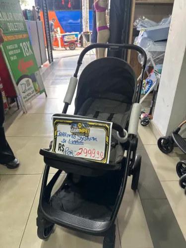 Carrinho de Bebê com Moisés System - 2 em 1 - Completo e novo