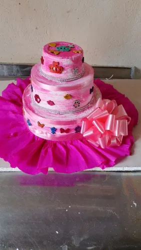 Bolo fake para aniversário pets ?