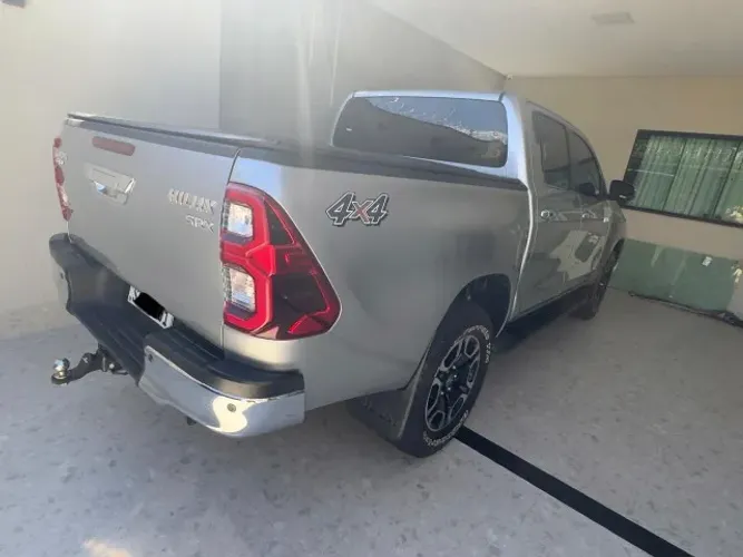 Toyota Hilux CD SRX 4X4 2.8 TDI 16V Diesel Aut. 2023