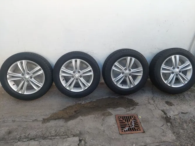 Rodas com pneus Polo 5x100