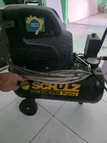Compressor de Ar Schulz Pratiko CSI 6,6 - 1,5 HP (20 Litros)