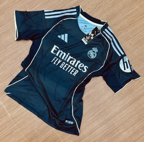 Camisa Real Madrid 25/26 treino