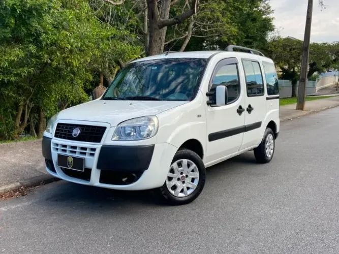 Fiat Doblo Attractive 1.4 Fire Flex 8V 5P 2012