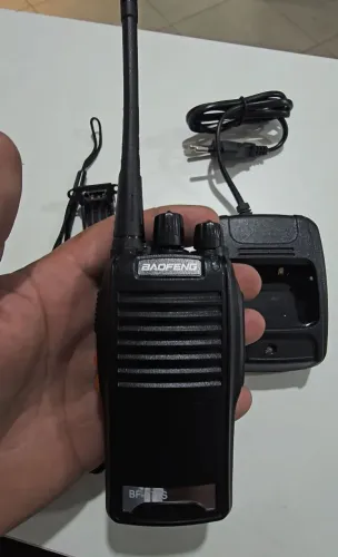 1 Radio comunicador HT baofeng 777s 