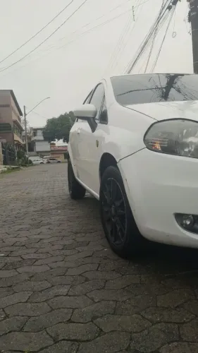 Fiat Punto Attractive Italia 1.4 F.flex 8V 5P 2012