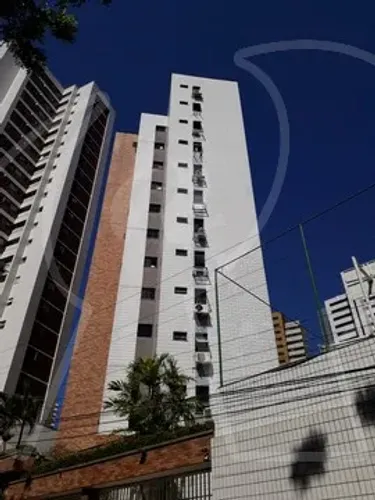 Excelente apartamento ao lado do parque do cocó, com área de 117m², 3 suítes, dependencia