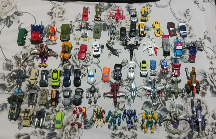Colecão de Transformers legion/legends class e commander class DOTM Cyberverse e Prime