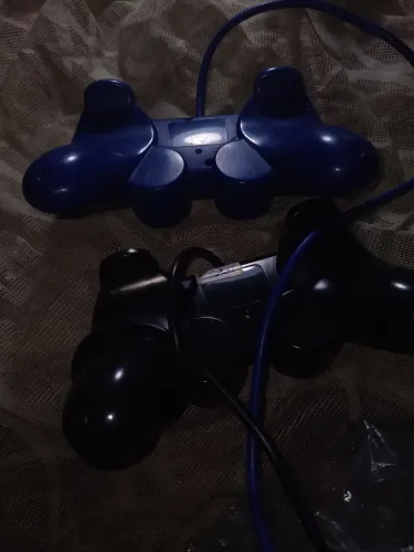 2 controles de PS2