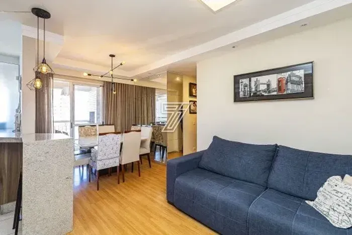 Apartamento semi mobiliado Andar Alto no Campo Comprido
