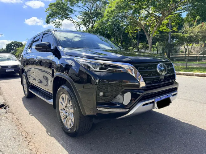 Toyota Hilux SW4 SRX 4X4 2.8 TDI 16V Dies. Aut. 2021