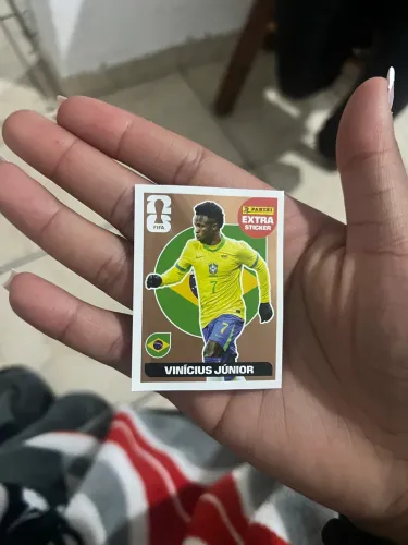 Figurinha vini jr bronze