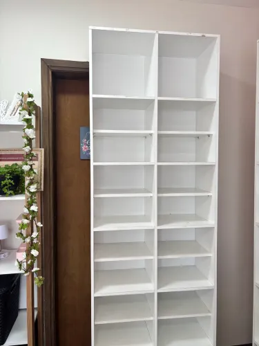Prateleira Estante MDF Branco Nichos para lojas, comércio e ateliê de costura