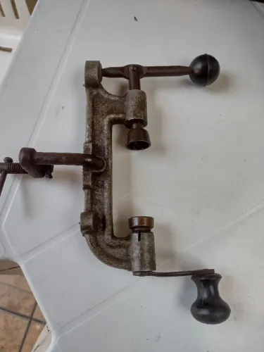 Vendo essa ferramenta de sapateiro antiga